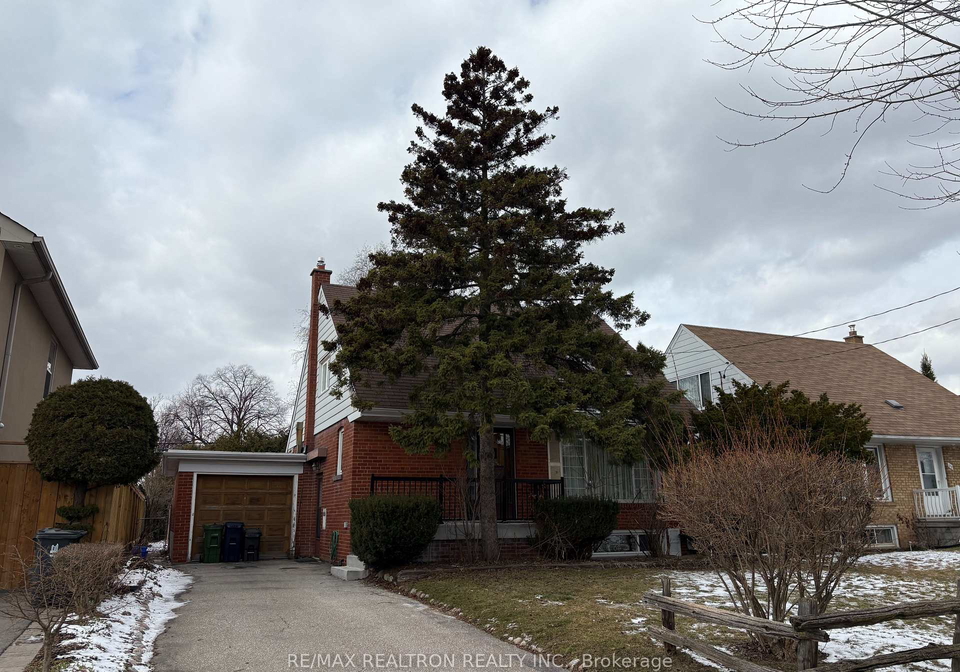 20-mooreshead-drive-etobicoke-ontario-w12982754