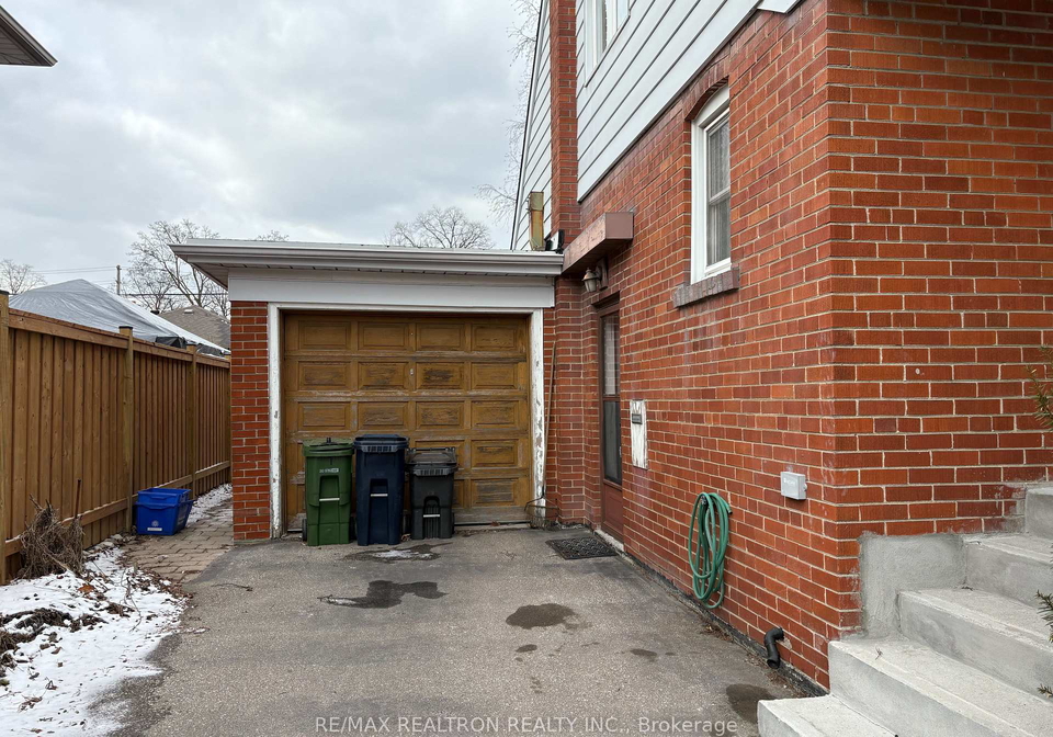20-mooreshead-drive-etobicoke-ontario-w12982754