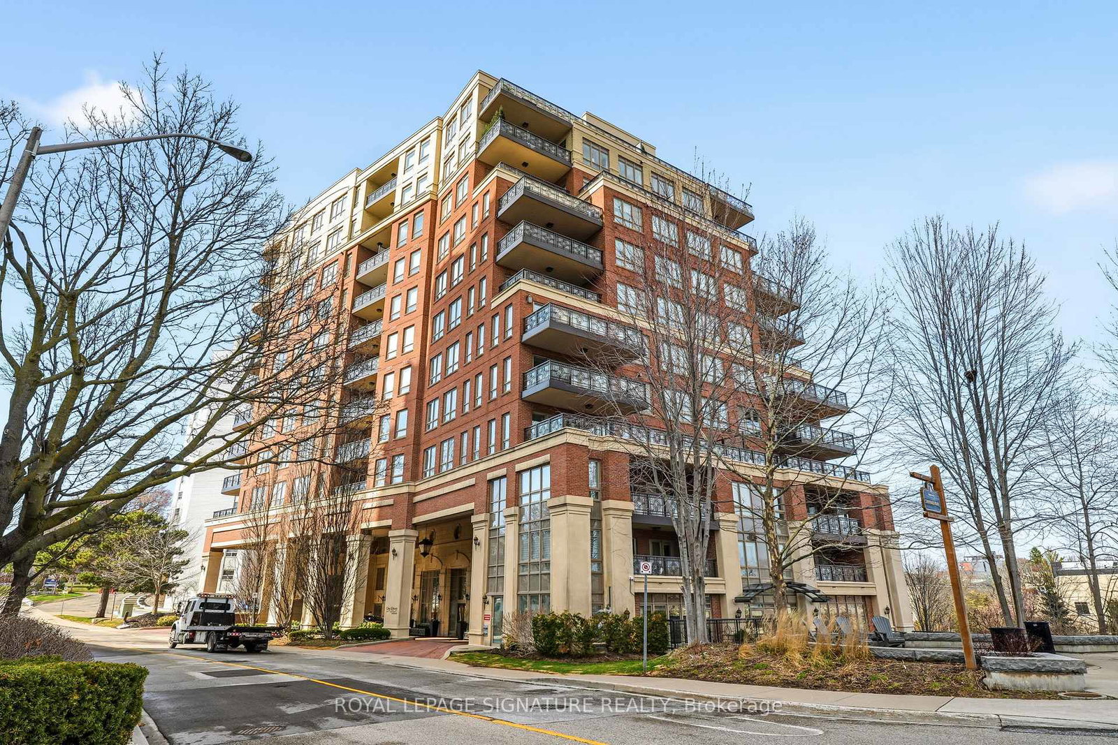 111-forsythe-street-oakville-ontario-w12982856