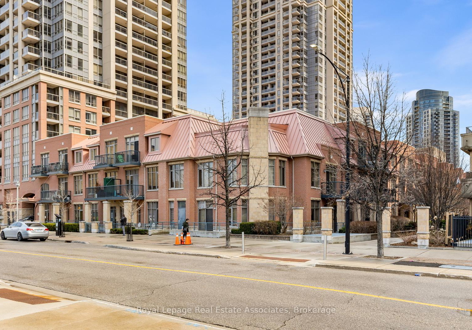330-princess-royal-drive-mississauga-ontario-w12982960