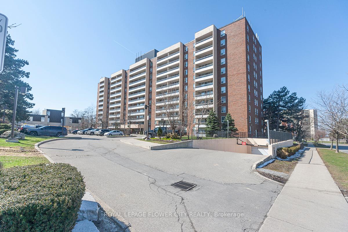 31-four-winds-drive-york-ontario-w12983172