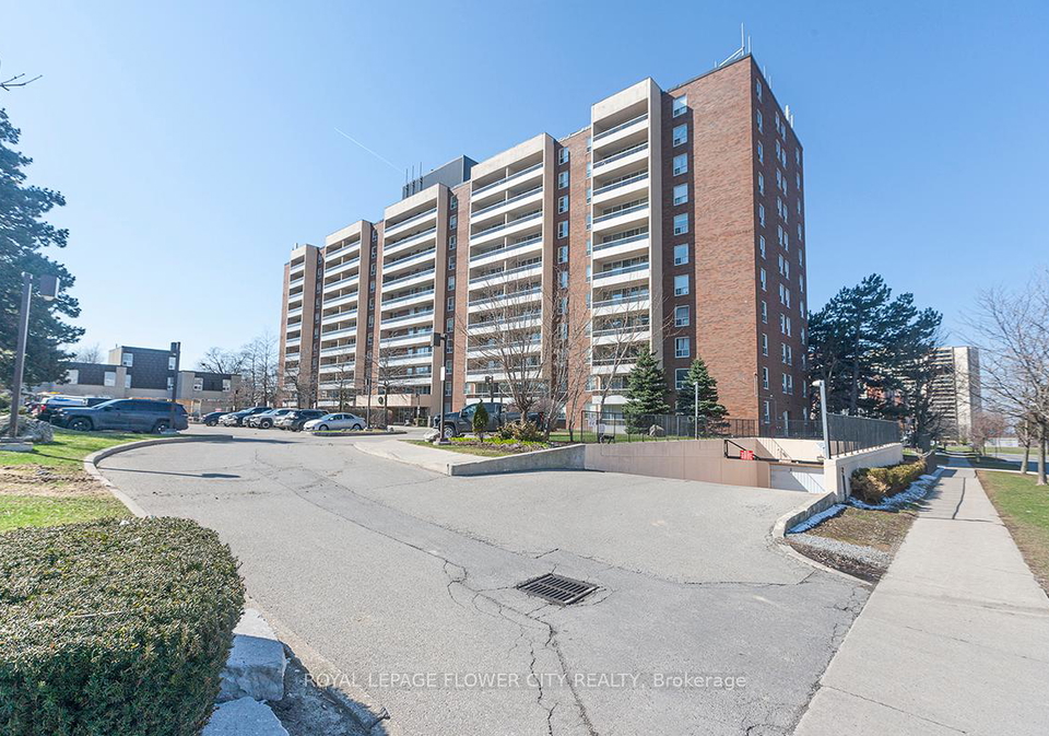 31-four-winds-drive-york-ontario-w12983172