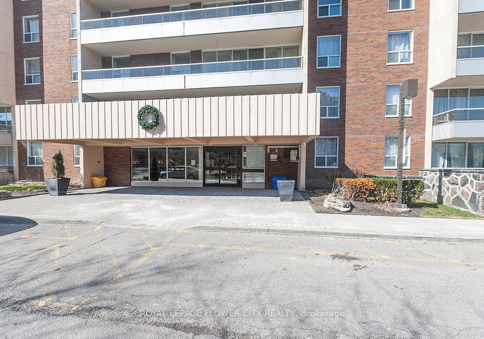 31-four-winds-drive-york-ontario-w12983172