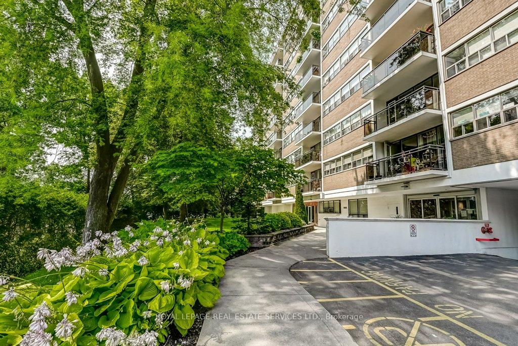 212-kerr-street-oakville-ontario-w12983430