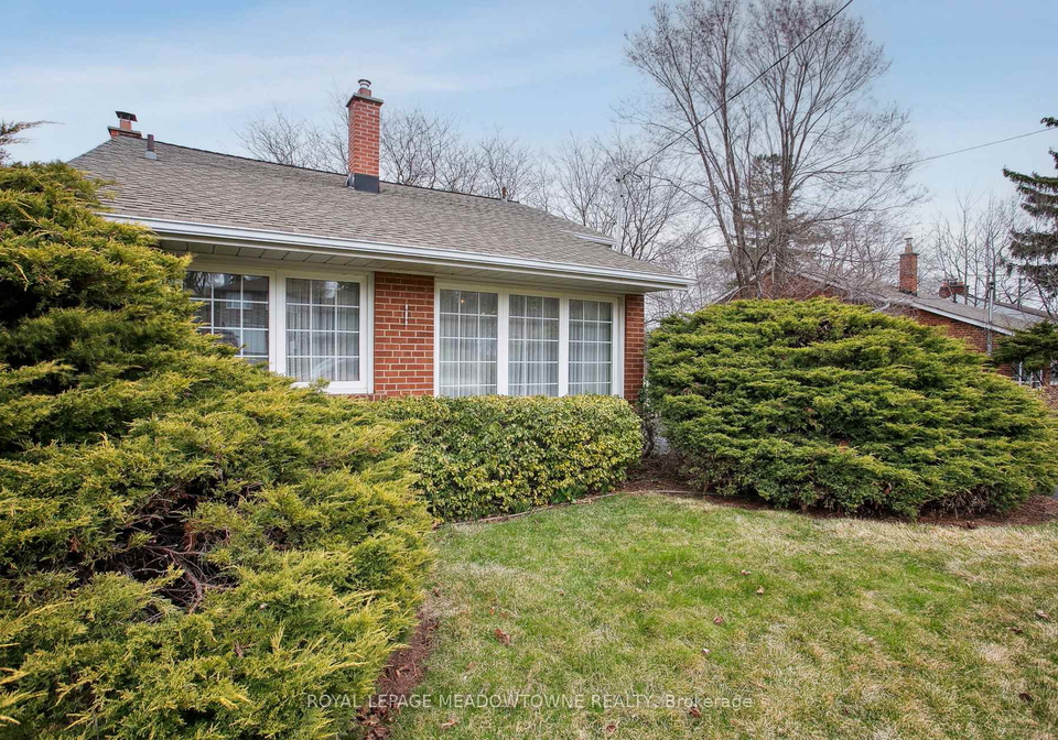 123-vista-drive-w-mississauga-ontario-w12984336