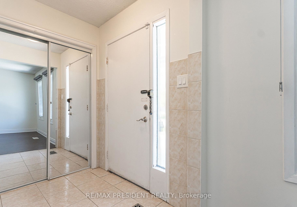 17-manitou-crescent-brampton-ontario-w12984358
