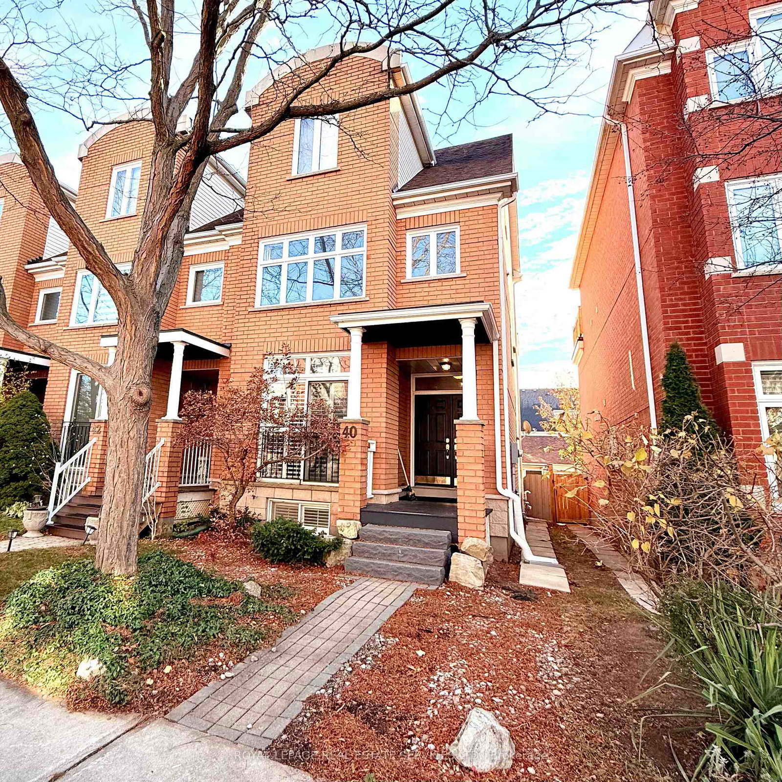 40-chester-street-oakville-ontario-w12984366
