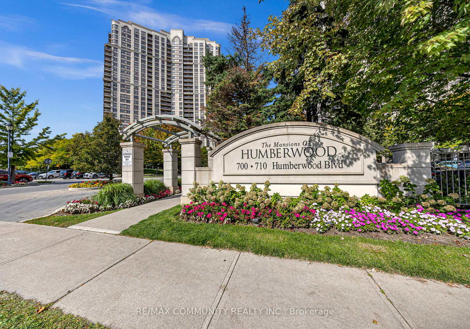 710-humberwood-boulevard-etobicoke-ontario-w12984396