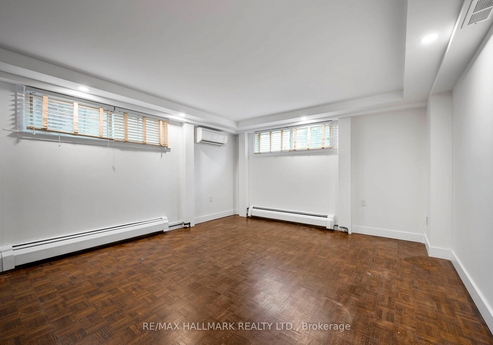 173-quebec-avenue-toronto-ontario-w12984436