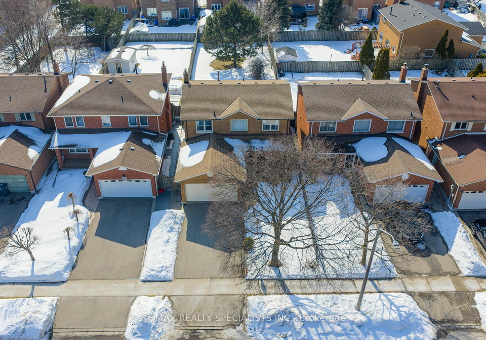 888-messenger-meadow-drive-mississauga-ontario-w12984776