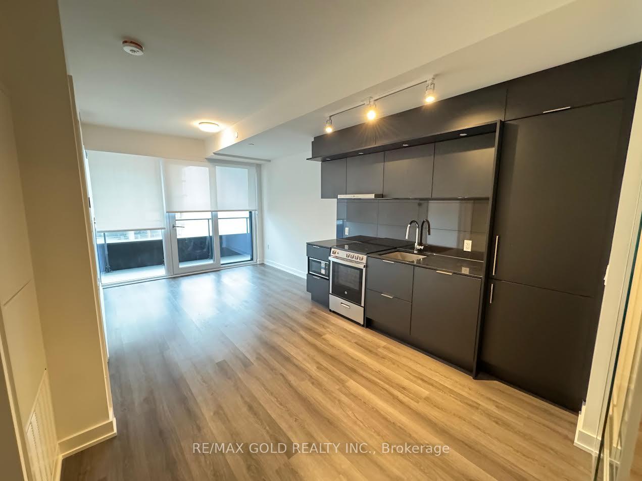 448-burnhamthorpe-road-w-mississauga-ontario-w12985396