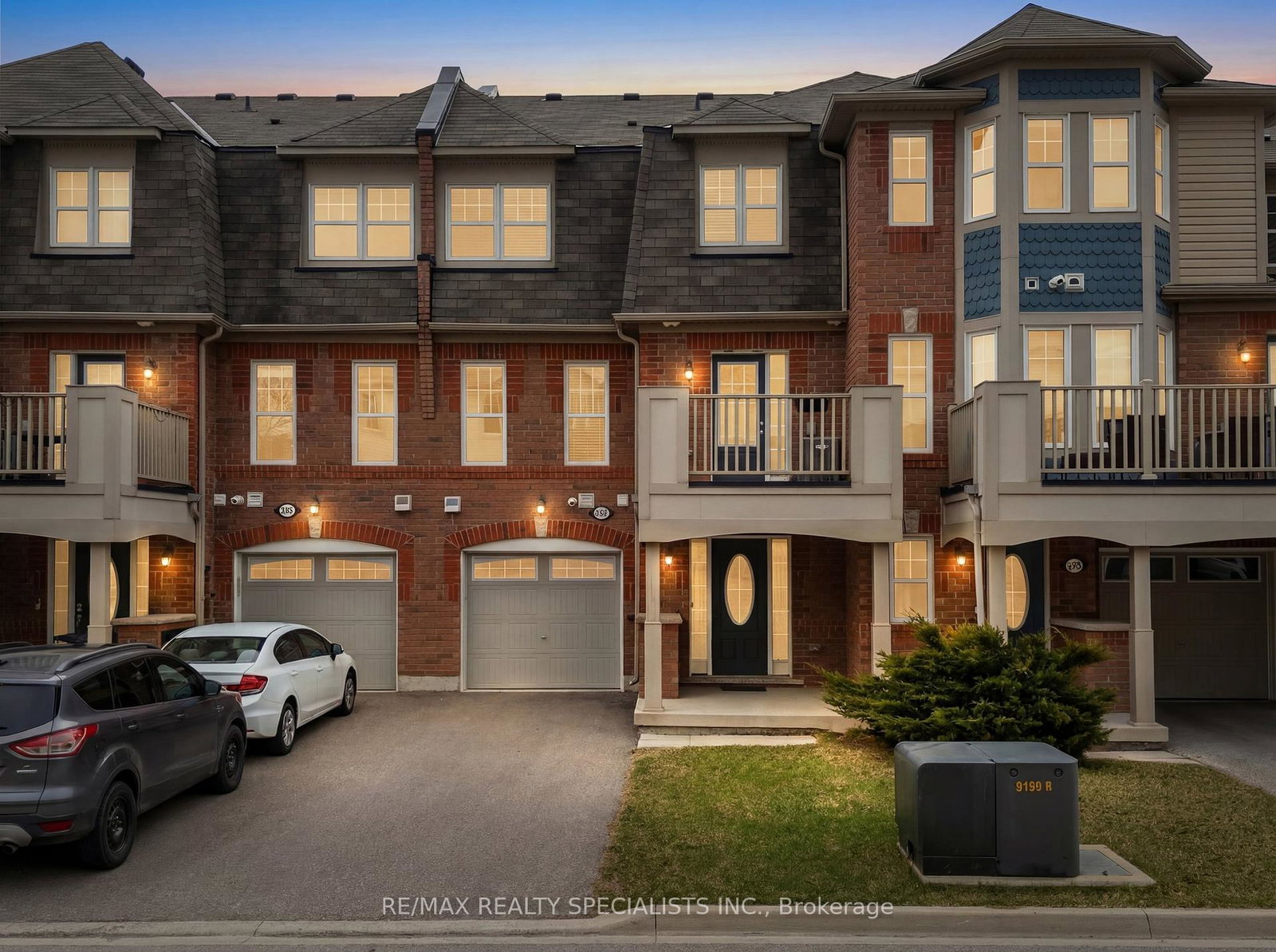 562-pharo-point-milton-ontario-w12985446