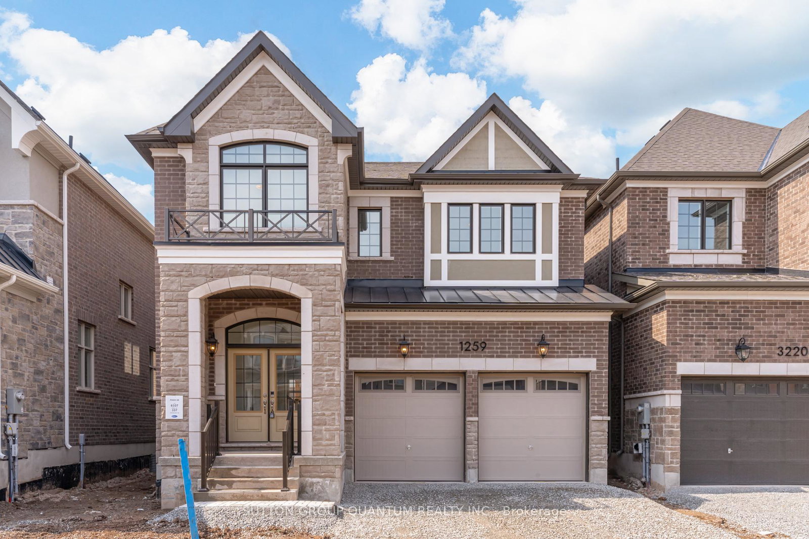 1259-black-bear-trail-oakville-ontario-w12985498