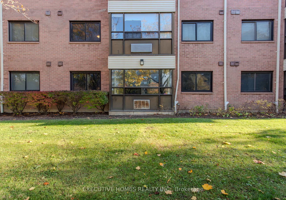 1275-cornerbrook-place-mississauga-ontario-w12985716