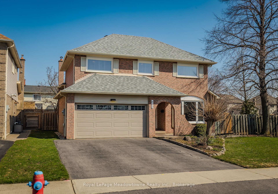 602-hawthorne-crescent-milton-ontario-w12985892