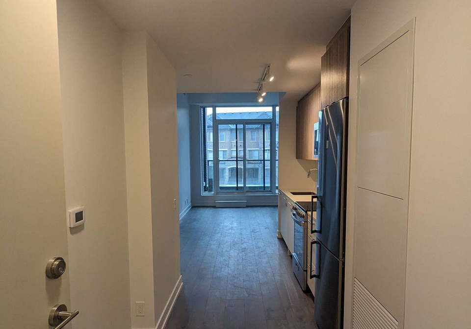 215-veterans-drive-brampton-ontario-w12985992