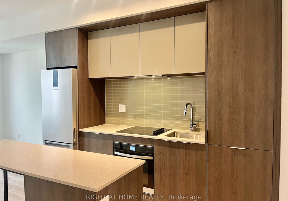 395-square-one-drive-mississauga-ontario-w12985994