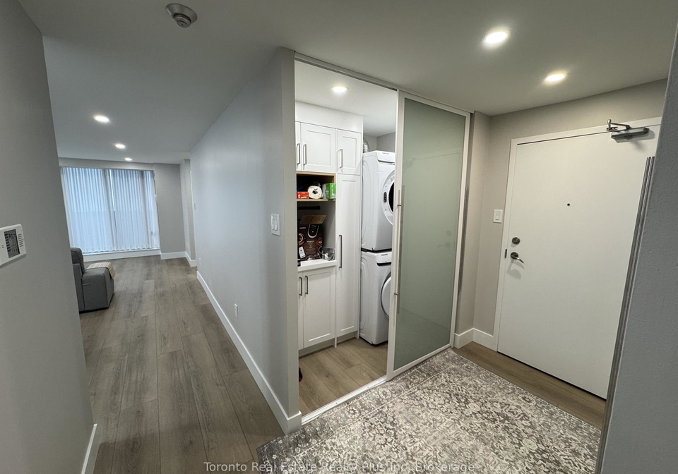 350-rathburn-road-mississauga-ontario-w12986062