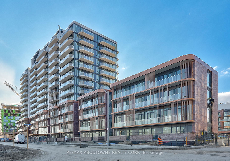 220-missinnihe-way-w-mississauga-ontario-w12986594