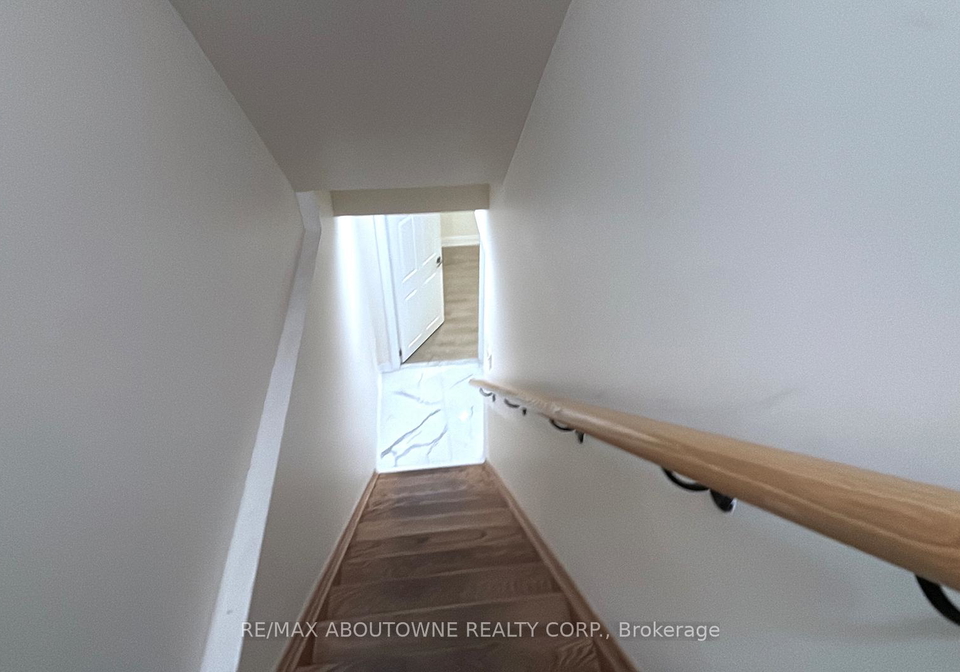 519-downes-jackson-bsmnt-heights-milton-ontario-w12986812