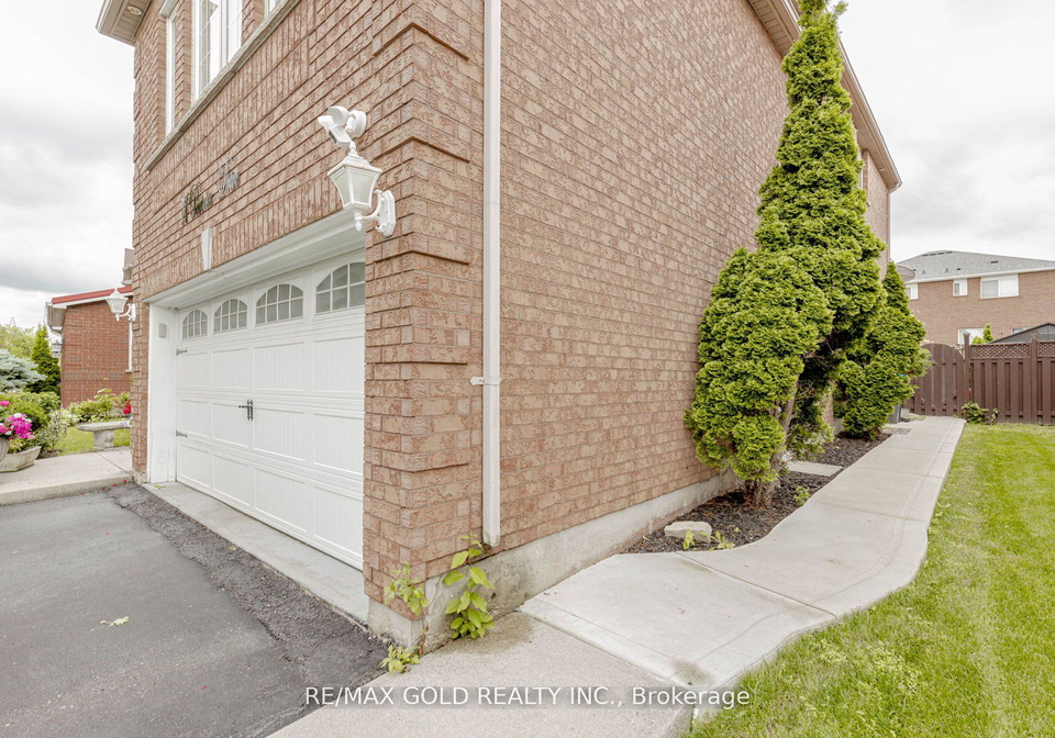 71-pertosa-drive-brampton-ontario-w12986970