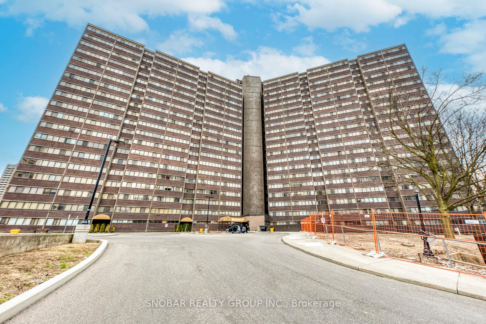 11-wincott-drive-etobicoke-ontario-w12987230