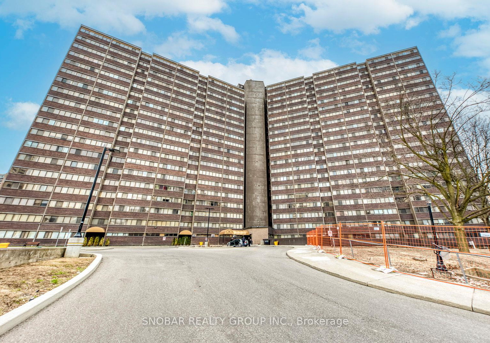 11-wincott-drive-etobicoke-ontario-w12987230