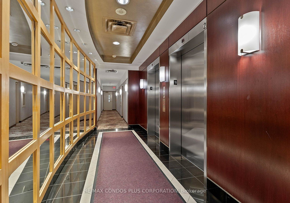2111-lake-shore-boulevard-w-etobicoke-ontario-w12987572