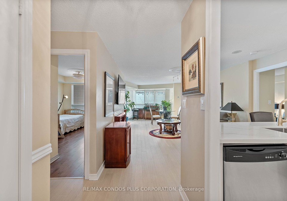 2111-lake-shore-boulevard-w-etobicoke-ontario-w12987572