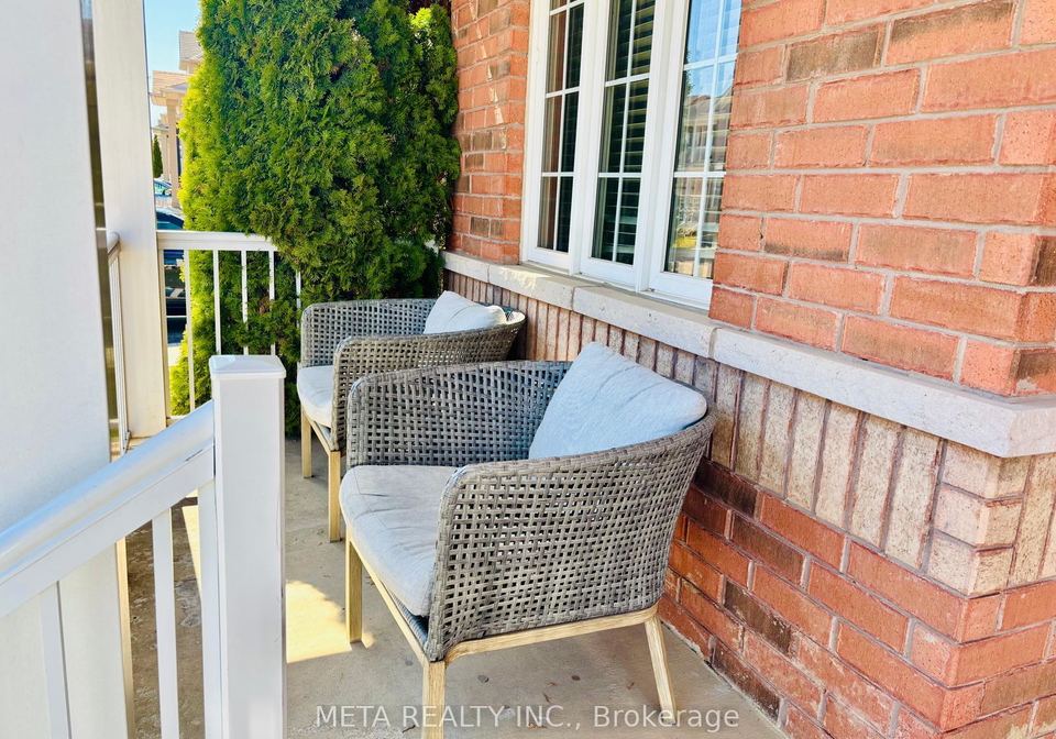 102-begonia-crescent-brampton-ontario-w12987606