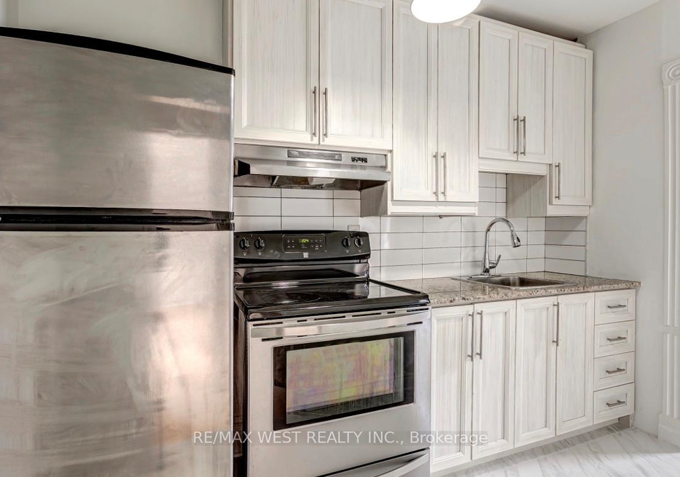 299-pacific-avenue-toronto-ontario-w12987828