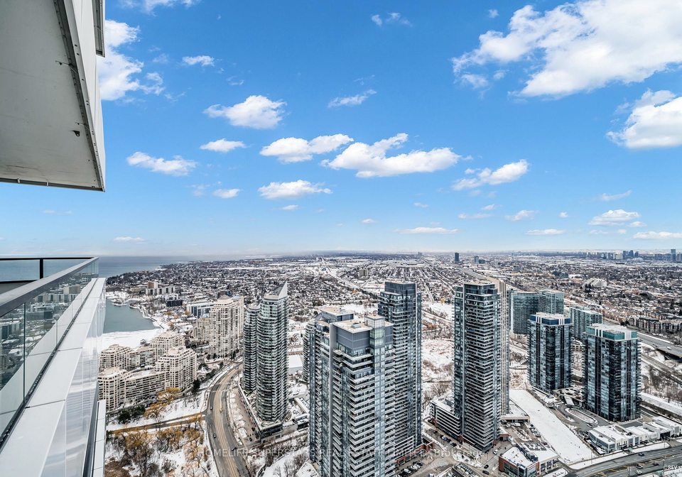 30-shore-breeze-drive-etobicoke-ontario-w12987926