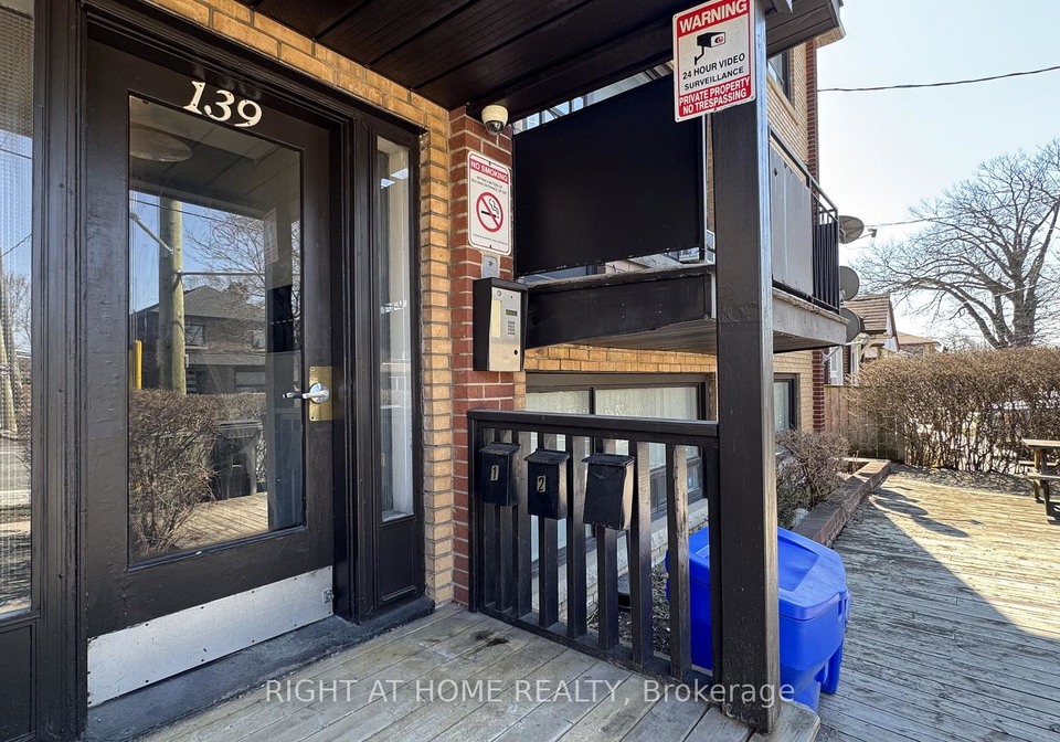 139-royal-york-road-etobicoke-ontario-w12988758