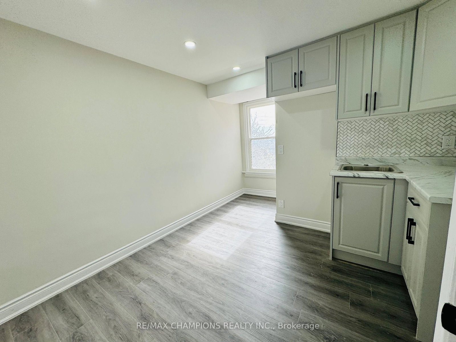 196-caledonia-road-toronto-ontario-w12989024