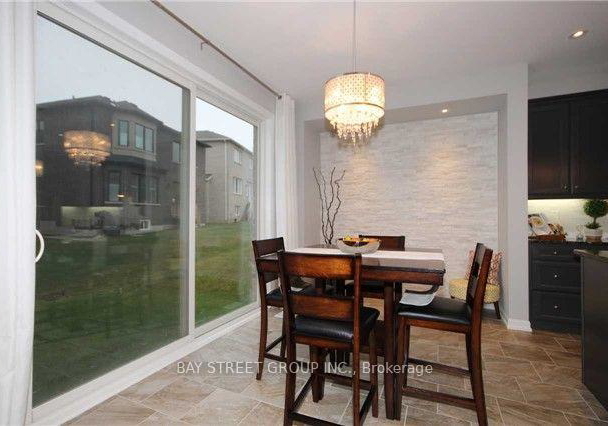 3169-daisy-way-oakville-ontario-w12989102