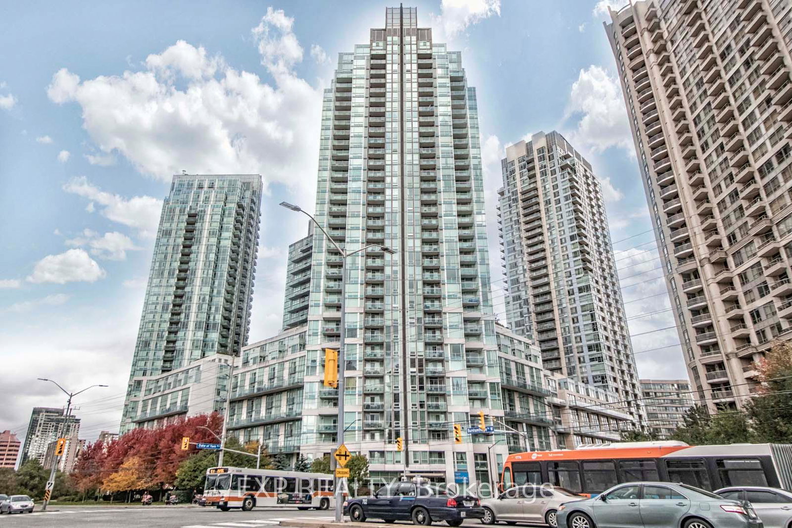 3939-duke-of-york-boulevard-mississauga-ontario-w12989314