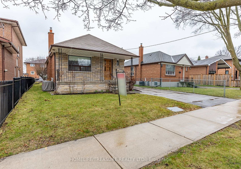166-delta-street-etobicoke-ontario-w12989402