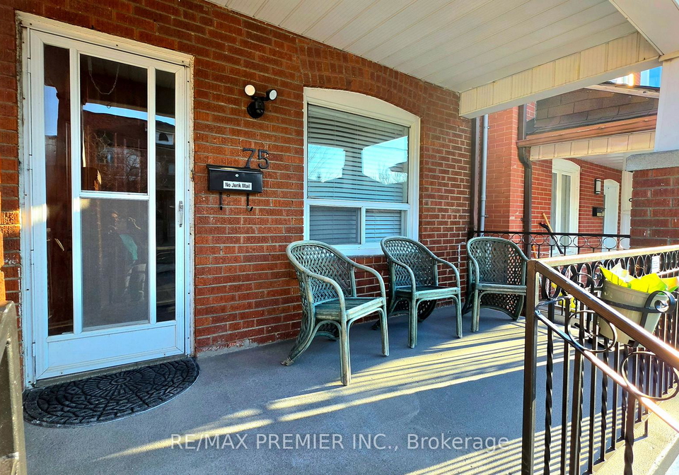75-auburn-avenue-toronto-ontario-w12989516