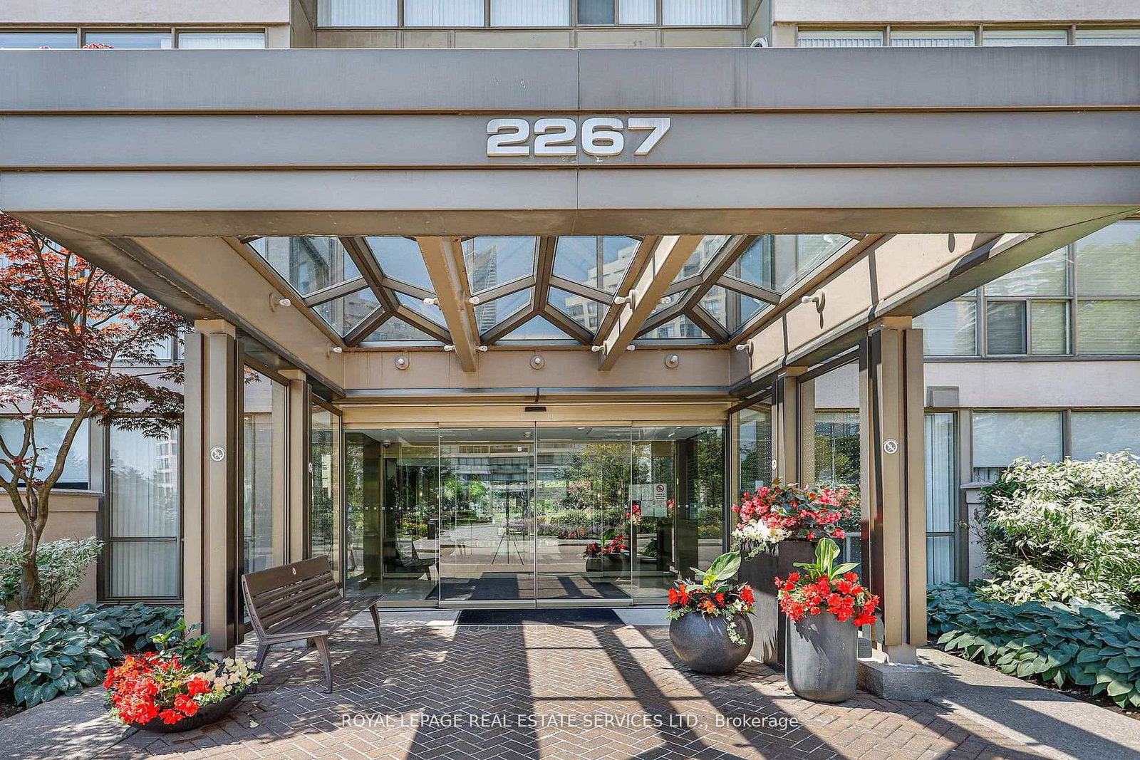 2267-lake-shore-boulevard-w-etobicoke-ontario-w12989590