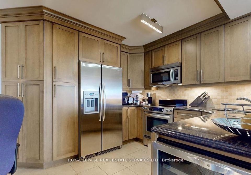 2267-lake-shore-boulevard-w-etobicoke-ontario-w12989590