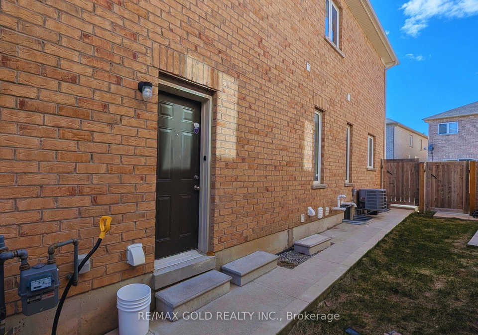 93-yardley-crescent-brampton-ontario-w12989674