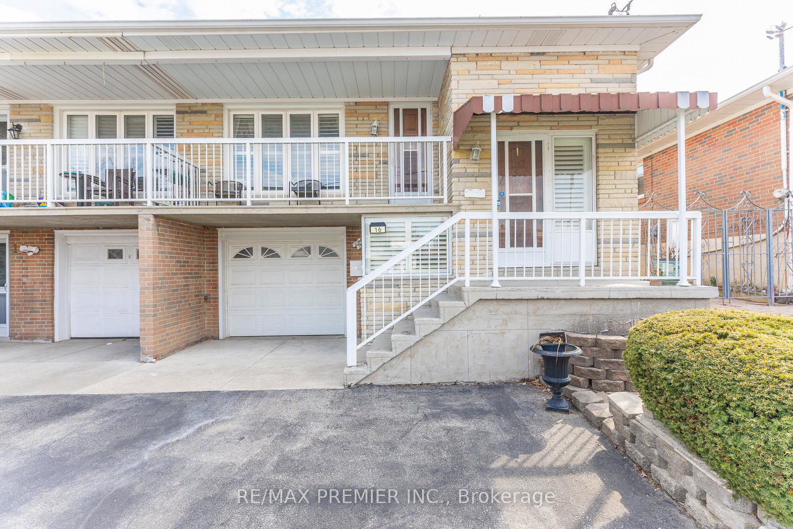 16-orchardcroft-crescent-york-ontario-w12989796