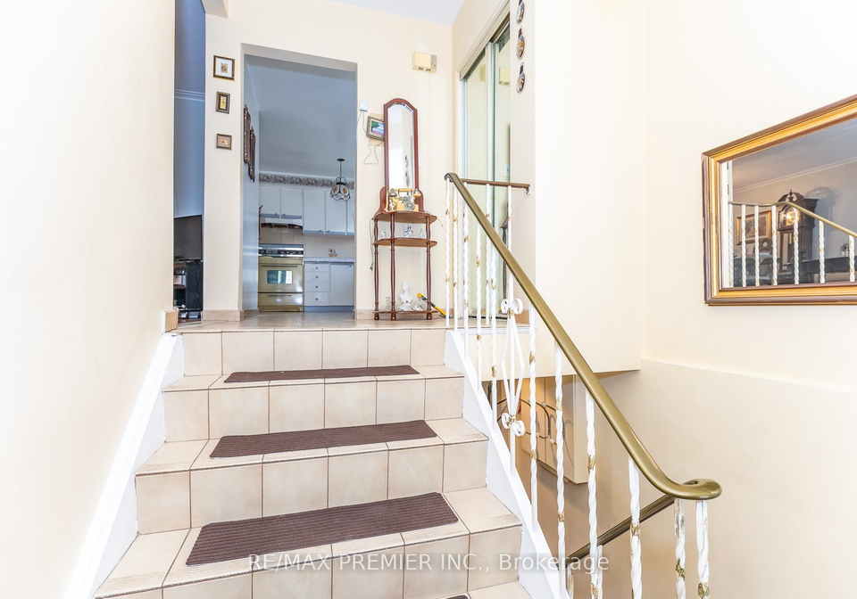 16-orchardcroft-crescent-york-ontario-w12989796