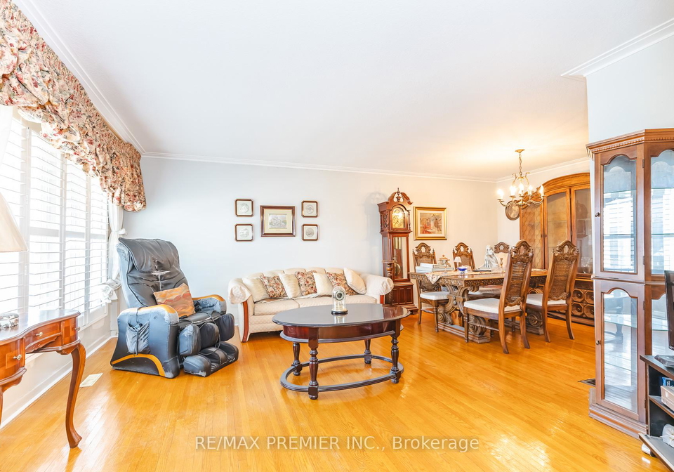16-orchardcroft-crescent-york-ontario-w12989796