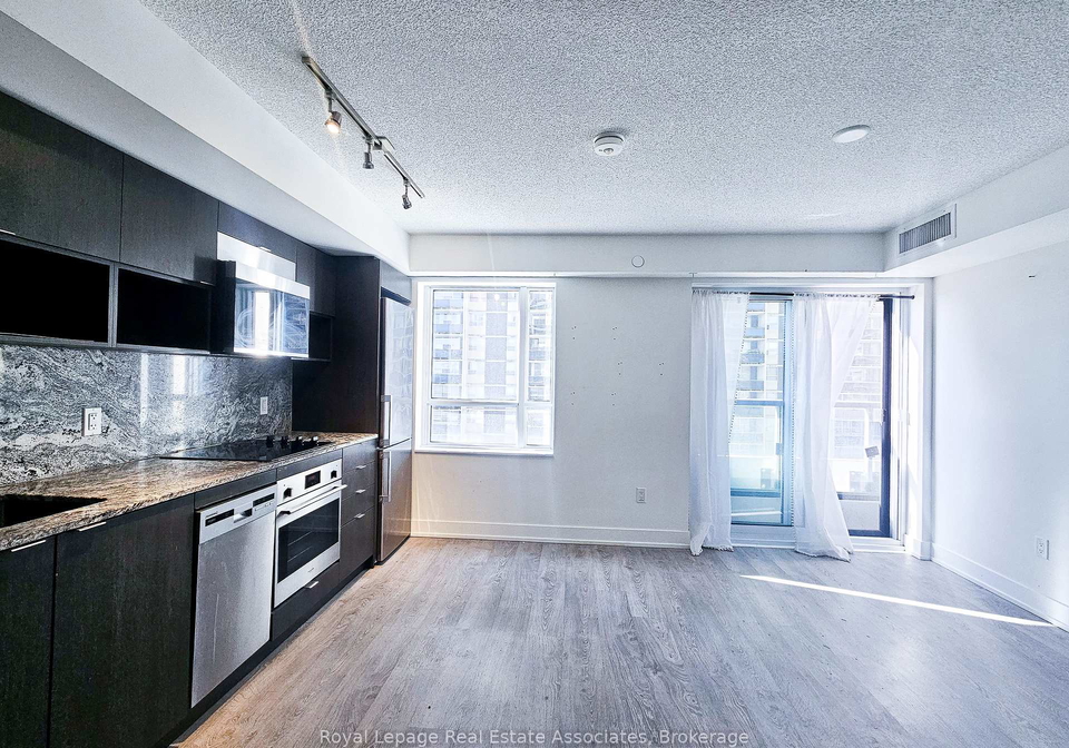 9-mabelle-avenue-etobicoke-ontario-w12989932