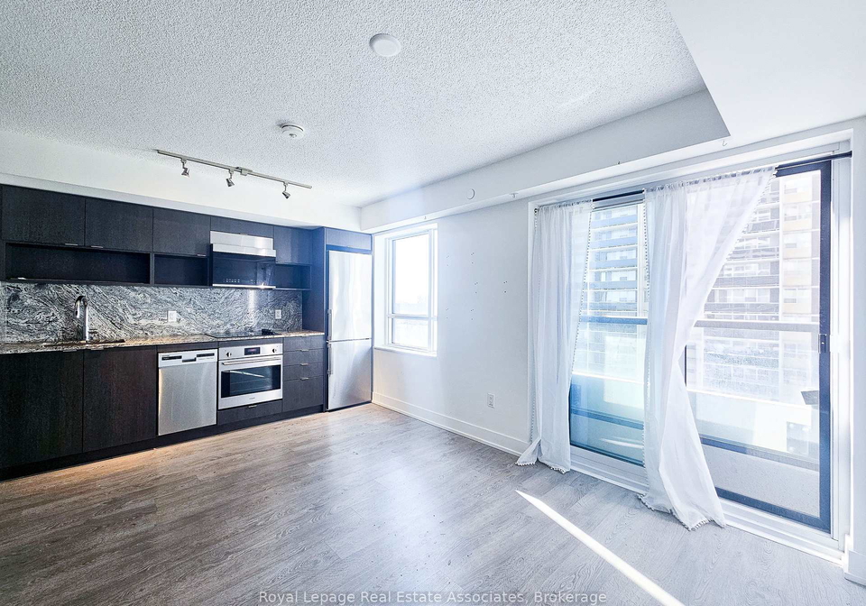 9-mabelle-avenue-etobicoke-ontario-w12989932