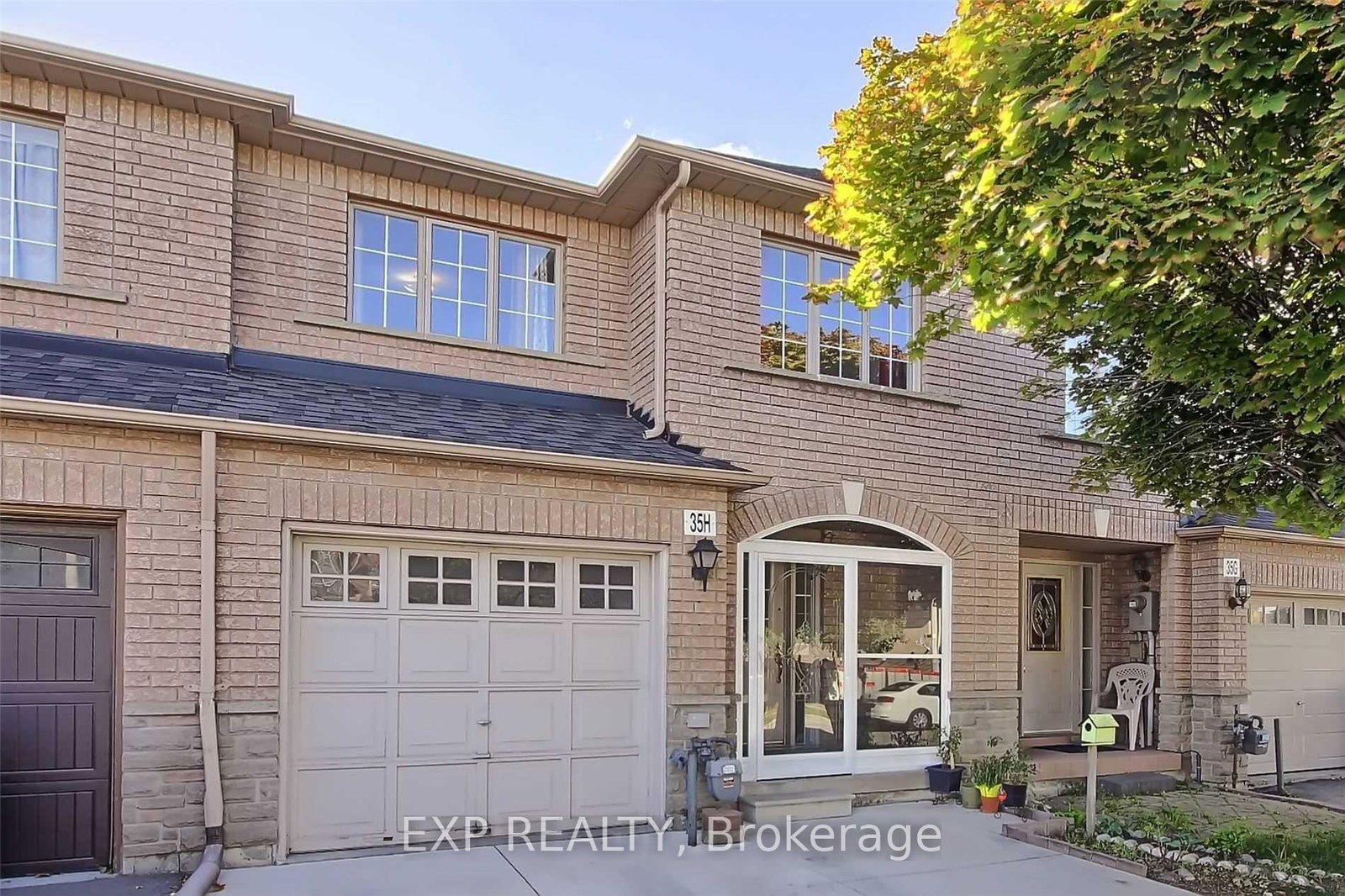35h-view-green-crescent-etobicoke-ontario-w12989948