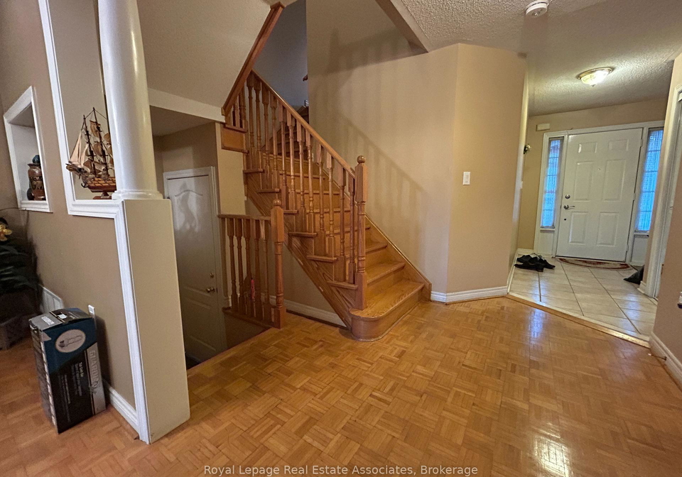 122-pressed-brick-drive-brampton-ontario-w12990398