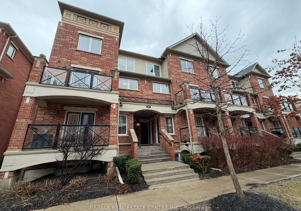 2464-post-road-oakville-ontario-w12990766
