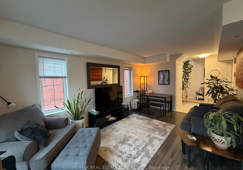 2464-post-road-oakville-ontario-w12990766